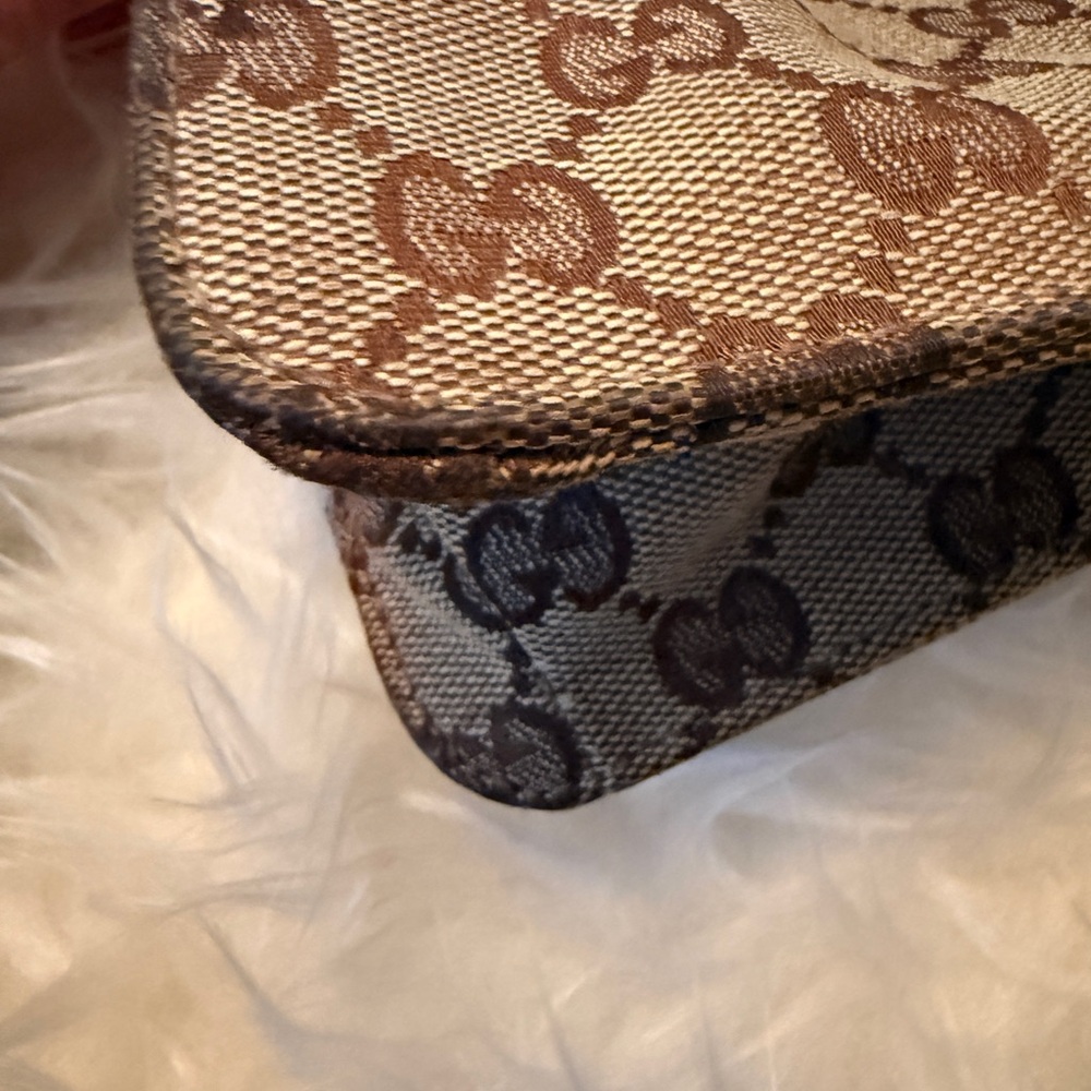 Gucci Beige Brown Monogram Crossbody Bag with Gold Hardware - Picture 6 of 13